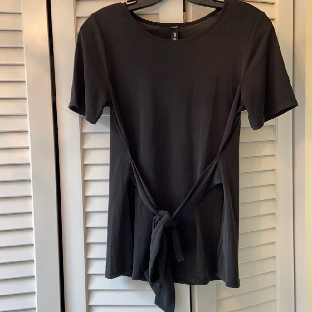 Design Lab Black TShirt With Tie